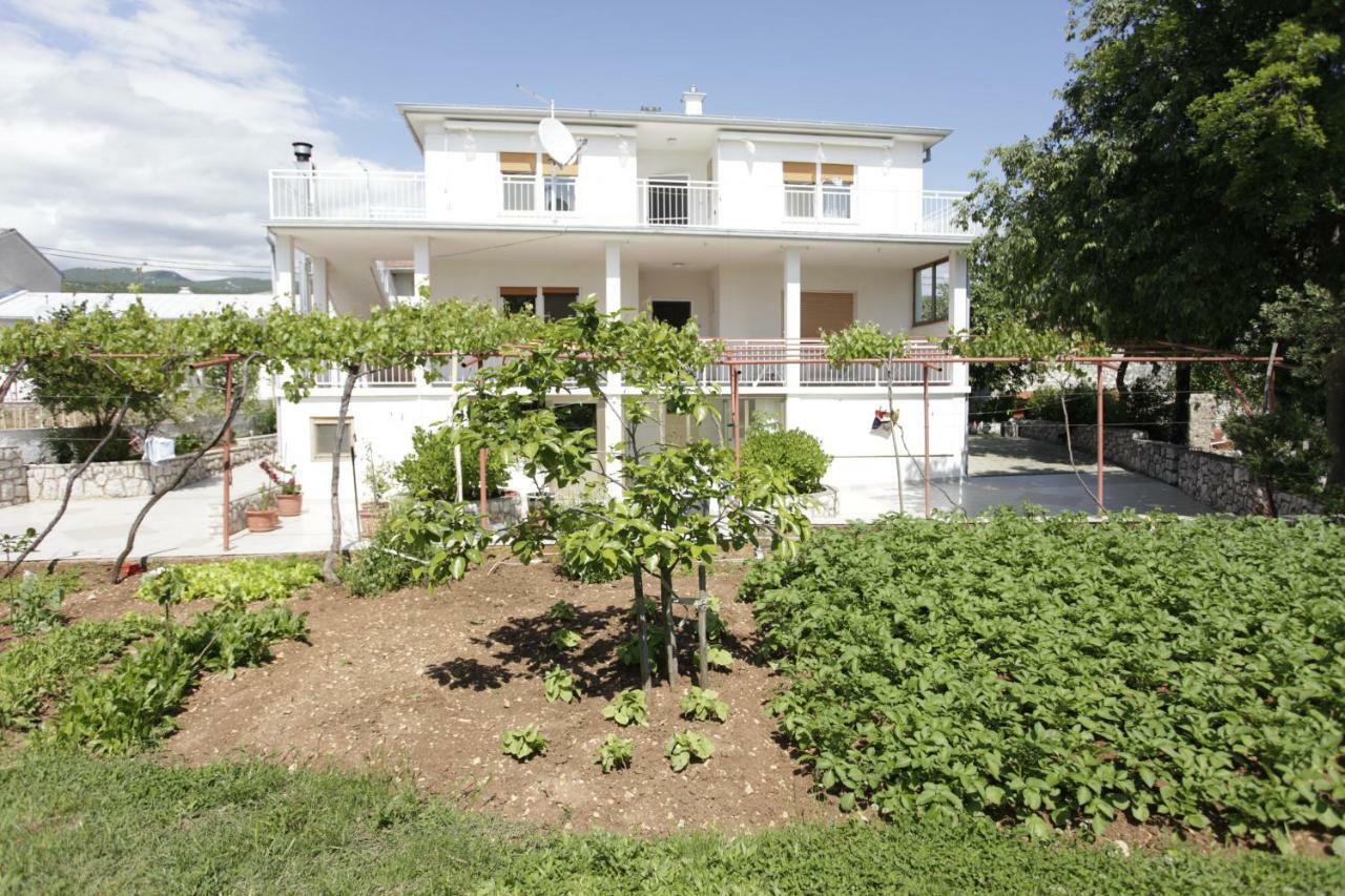 Guest House Balazevic Novi Vinodolski Exterior foto