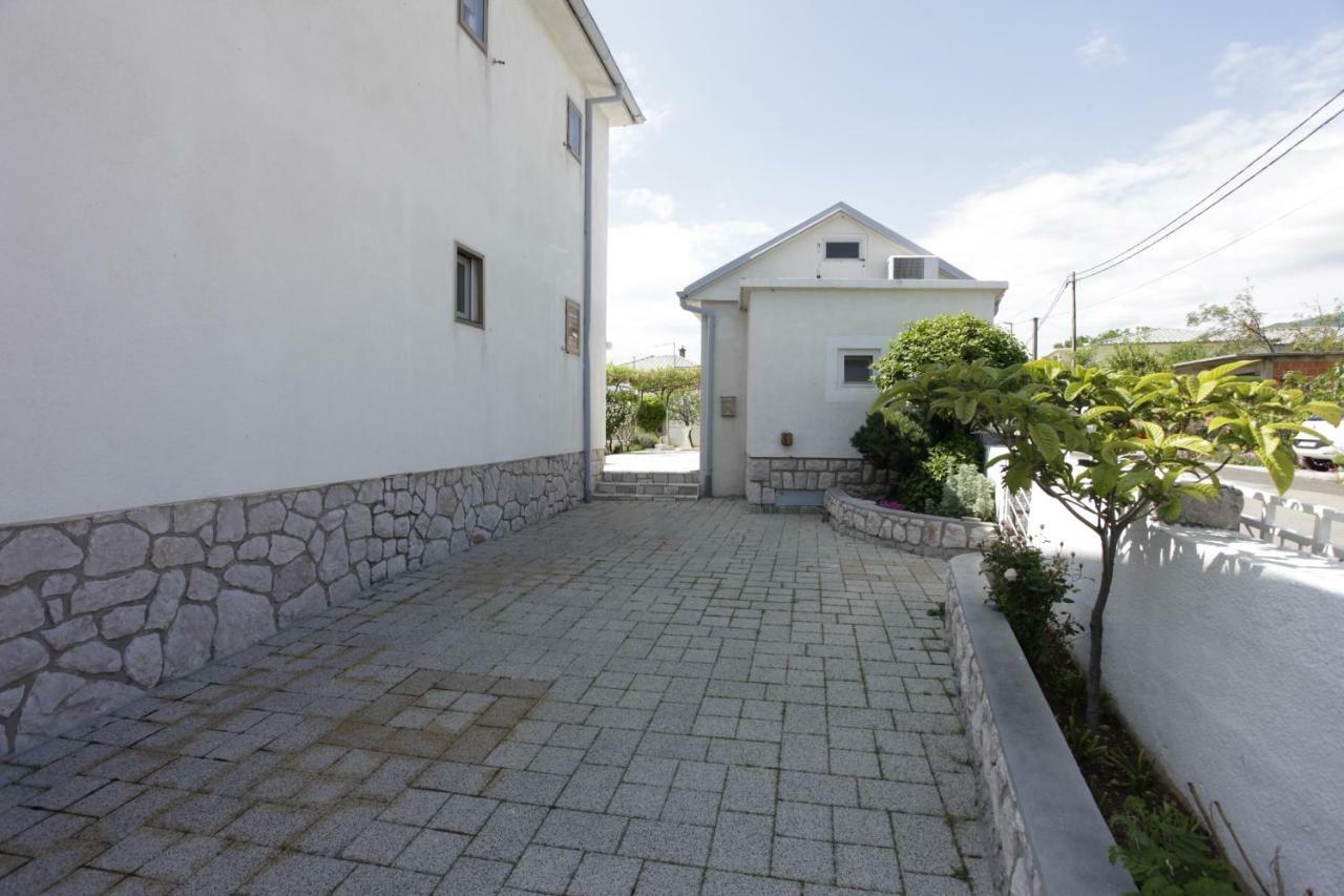 Guest House Balazevic Novi Vinodolski Exterior foto
