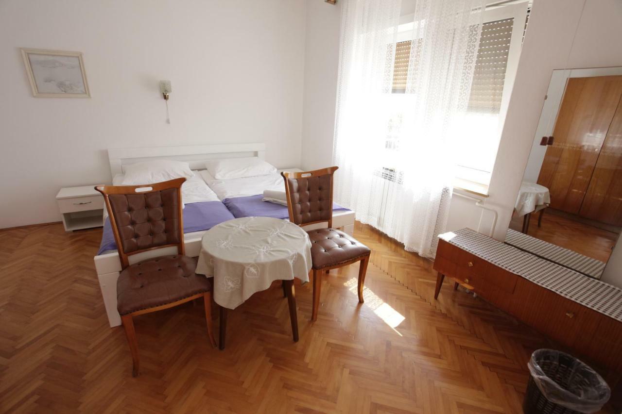 Guest House Balazevic Novi Vinodolski Exterior foto